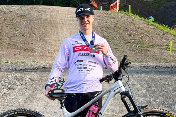 Richard Tandara si v Leogangu pripísal víťazstvo v kategórii enduro open