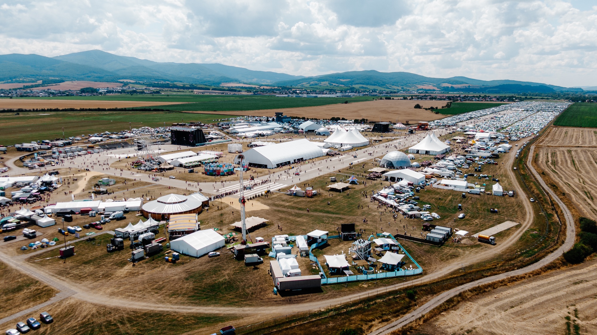 Pohľad na festivalov&yacute; are&aacute;l. Foto: Adam Zvolensk&yacute;
