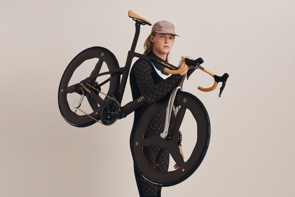 Pinarello a Louis Vuitton uk&aacute;zali &scaron;peci&aacute;lnu ed&iacute;ciu Dogmy F na m&oacute;dnom m&oacute;le v Par&iacute;ži