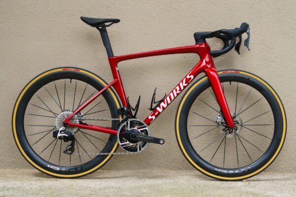 Specialized predstavil nový Tarmac SL9. Je vraj rýchlejší ako Colnago Y1Rs, Cervélo S5 aj Factor One