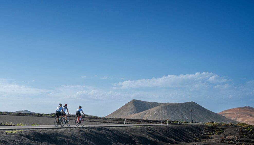 Lanzarote na cestnom bicykli: ostrov, na ktor&yacute; sa budete vracať