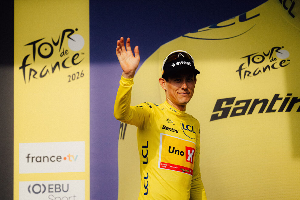 Priebežné výsledky Tour de France 2026: Træen stále v žltom, Vacek v bielom a Pedersen zvýšil náskok v zelenom drese