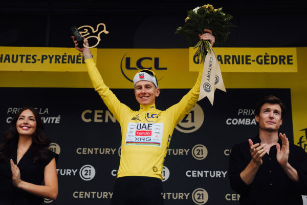 Priebežné výsledky Tour de France 2026: Pogačar ide do žltého dresu, Del Toro do bieleho a Pedersen si upevnil zelený