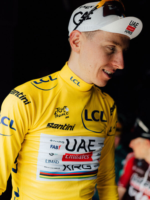 Priebežné výsledky Tour de France 2026: Pogačar zostáva v žltom drese, Del Toro v bielom a Pedersen v zelenom