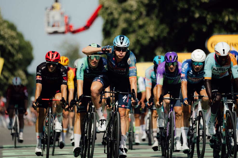 Tim Merlier ovládol aj ôsmu etapu Tour de France. Po dramatickom závere získal druhé víťazstvo za sebou