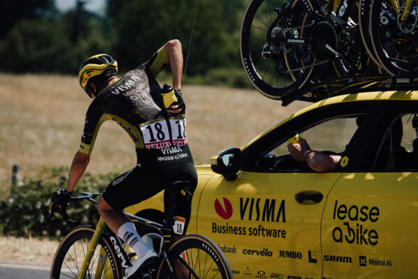 Visma po Vingegaardovom konci mení plány. V závere Tour de France chce zabojovať o etapu