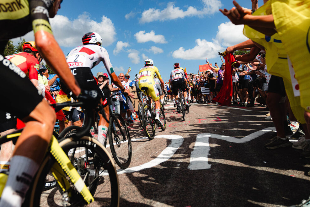 Trinásta etapa Tour de France 2026 bola najrýchlejšou v histórii spomedzi etáp s prevýšením nad 2000 metrov