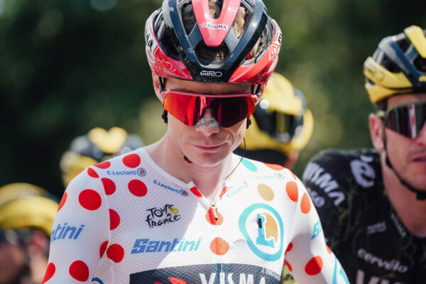 Visma žiada vysvetlenie nočnej kontroly Vingegaarda. Podľa tímu mohla ovplyvniť férovosť na Tour de France
