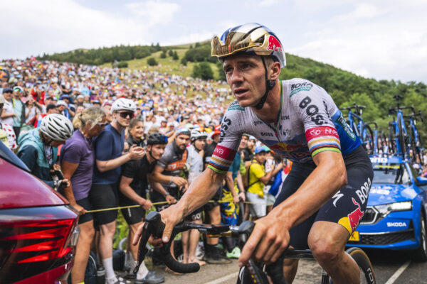 Aj Remca Evenepoela navštívili v noci dopingoví komisári. Kontrolovali ho pred kľúčovou časovkou na Tour de France