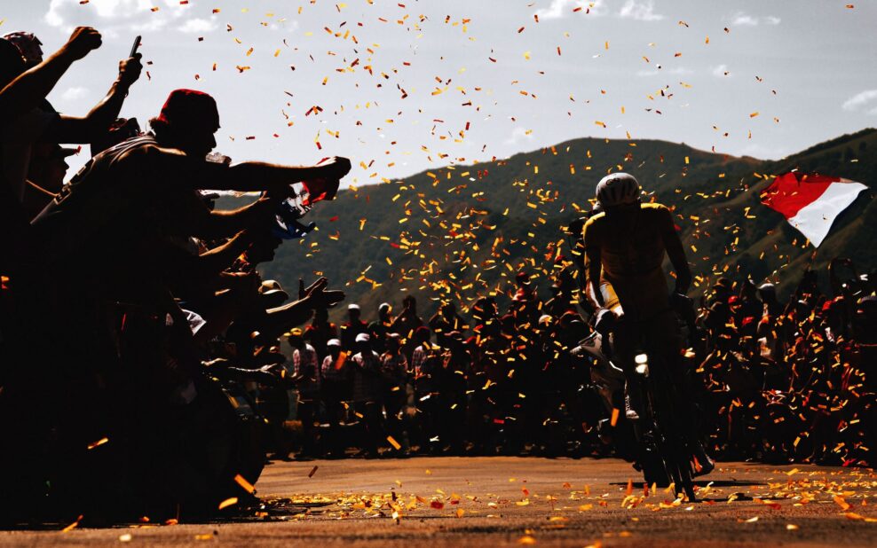 Ako močia profesionálni cyklisti počas Tour de France?