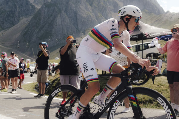 Tour de France 2026 po deviatich etapách: Tadej Pogačar získal veľký náskok, za ním sa začína samostatný boj o pódium