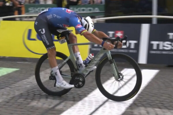 Výsledky 21. etapy Tour de France 2026
