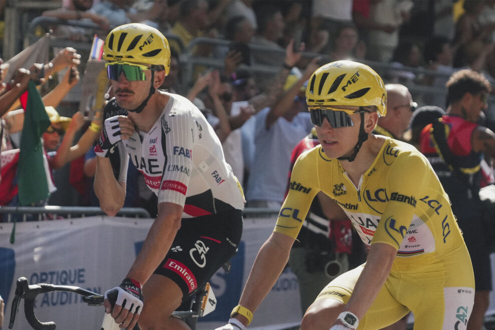 Tadej Pogačar prišiel na Tour de France o dôležitého horského pomocníka Brandona McNultyho