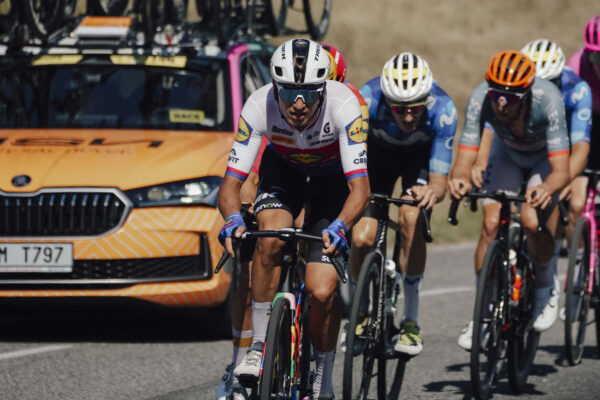 Bolo to majstrovské dielo. Ego muselo ísť bokom. Český majster Mathias Vacek ide po skvelom výkone do bieleho dresu na Tour de France