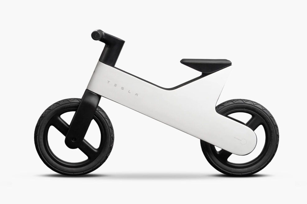 Tesla predstavila svoj prv&yacute; bicykel, fan&uacute;&scaron;ikov v&scaron;ak m&ocirc;že sklamať