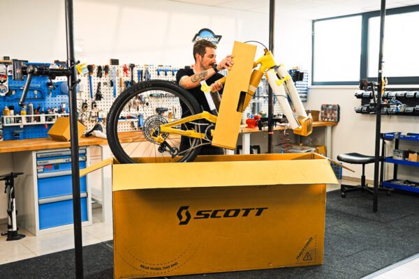  Cykloshop | Unboxing Scott Spark RC World Cup Evo 2027