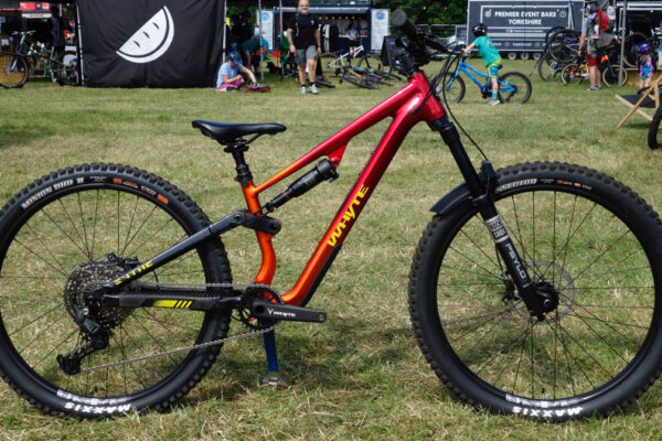 Whyte pripravuje detskú verziu enduro modelu Sythe so zdvihom 135 mm