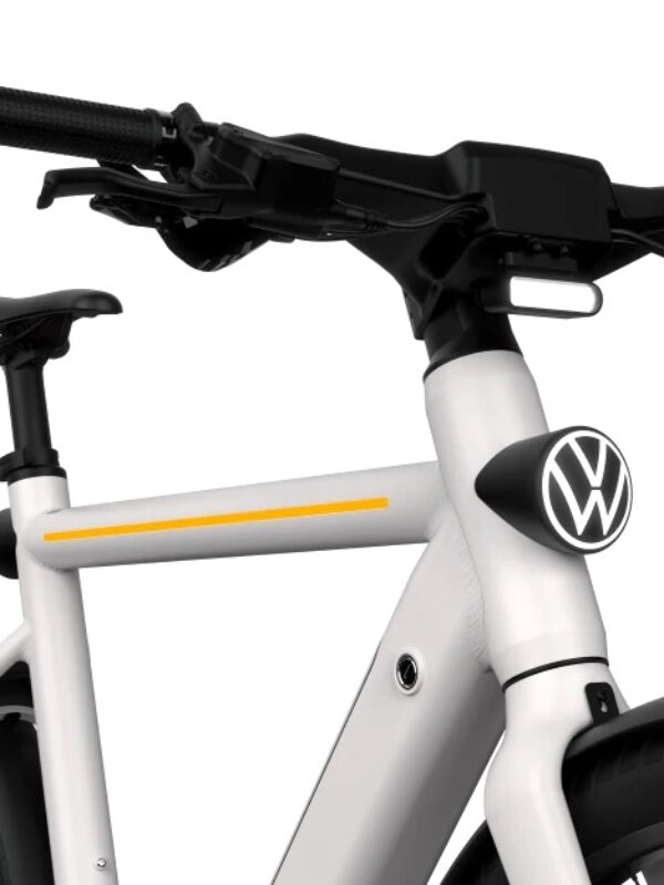 Volkswagen predstavil „najbezpečnejší elektrobicykel na svete“. Súčasťou výbavy sú aj inteligentné okuliare