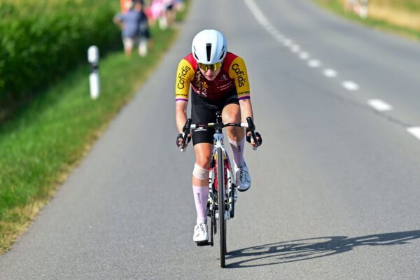 Nikola Nosková sa zapísala do histórie Tour de France Femmes po 130 km v úniku. Ako prvá Češka vystúpila na oficiálne pódium