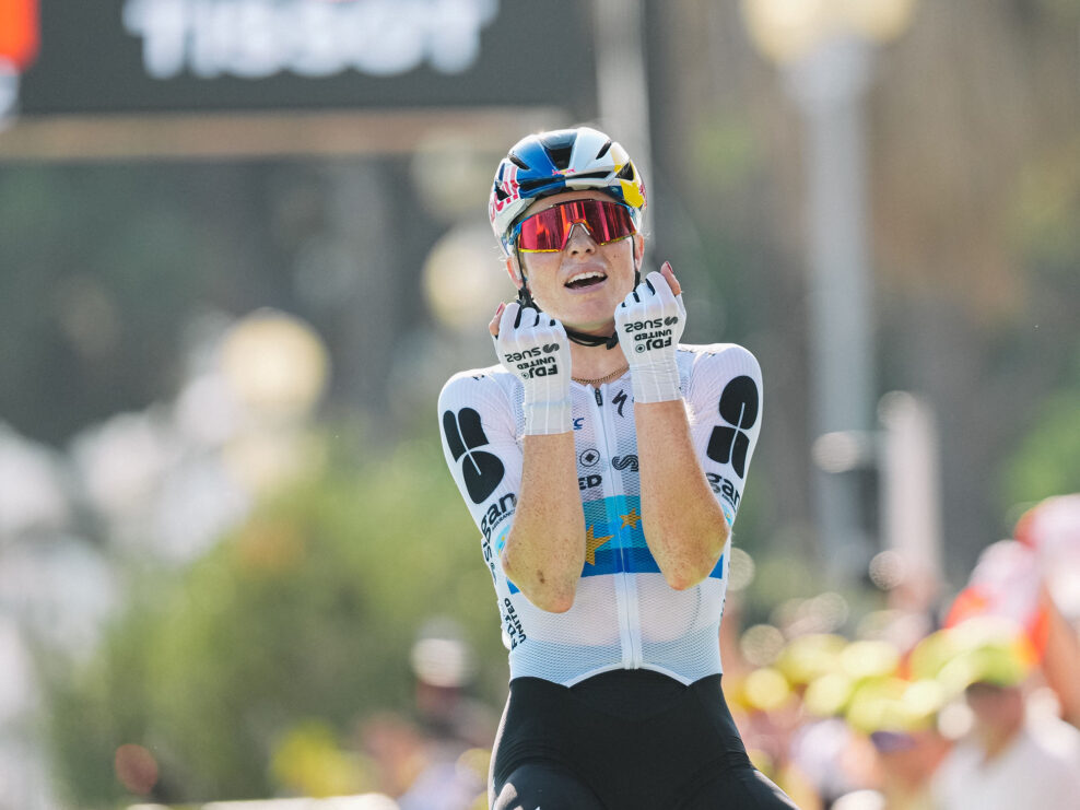 Demi Vollering ide do žltého dresu po odvážnom útoku a víťazstve v ôsmej etape Tour de France Femmes