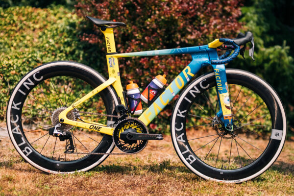 Najzaujímavejší bicykel na Tour de France Femmes 2026? Detaily špeciálnej edície Factor One tímu Human Powered Health