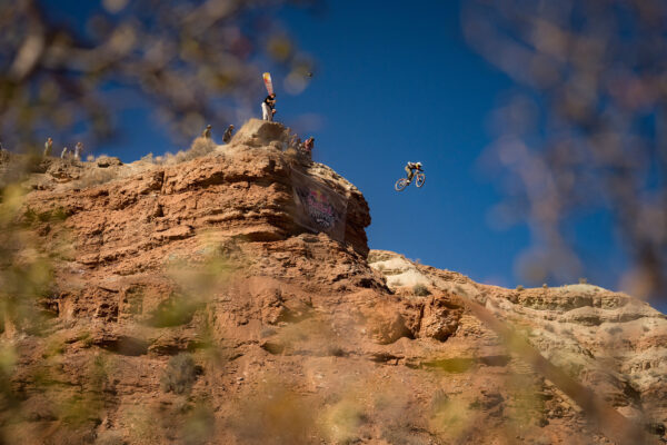 Poznáme mená jazdkýň, ktoré sa predstavia na Red Bull Rampage 2026