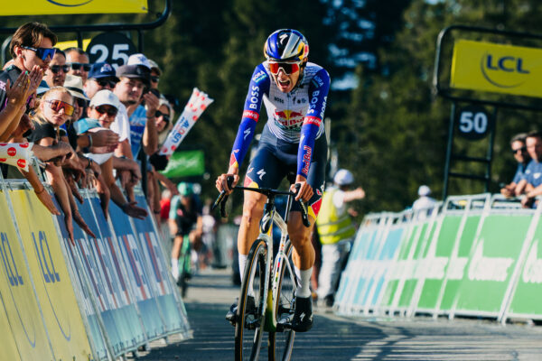 Len 19-ročný Lorenzo Finn predviedol šialený výkon 6,8 W/kg počas 25 minút pri víťazstve časovky na Tour de l’Avenir