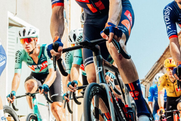 Nové páky, 13 rýchlostí, no stále nie úplne bezdrôtové. Čo vieme o novom radení Shimano Dura-Ace?
