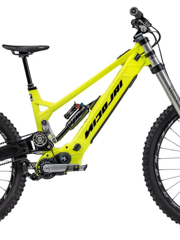 „Nemá to byť rozumné.“ Nicolai R20 je zjazdový e-bike s 12-rýchlostnou prevodovkou a obrovskou batériou