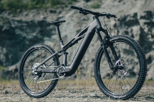 Cube nasadil extrémne výkonný motor Avinox do svojho najpredávanejšieho elektrobicykla Stereo Hybrid ONE44