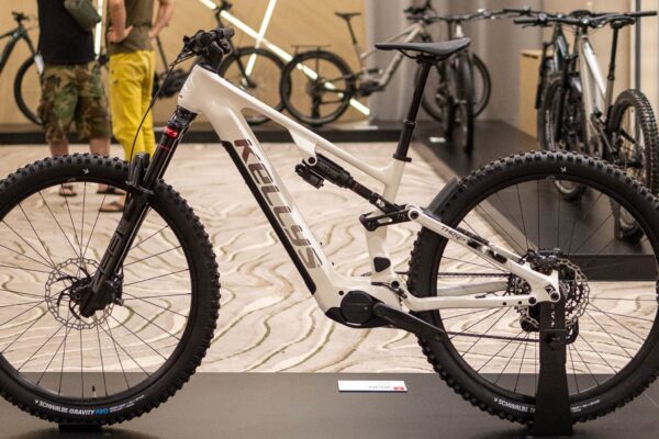 KELLYS 2027: Dva pohľady na elektrobicykle KELLYS a množstvo ďalších noviniek (+fotogaléria)