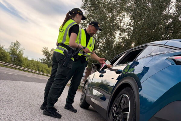 O vodičák nemôžete prísť iba za priestupky na bicykli. Polícia vysvetlila, kedy vám ho môže odobrať