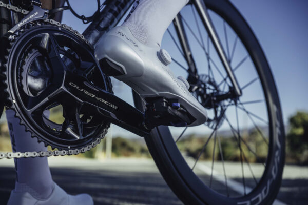 Shimano po 23 rokoch prepracovalo svoj systém cestných pedálov