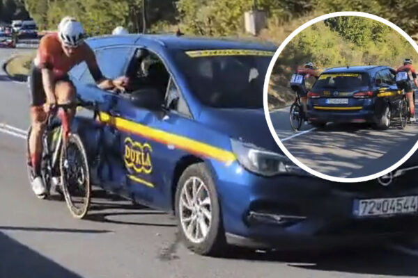 VIDEO | Mladí pretekári Dukly sa držali auta počas prvej etapy Okolo Slovenska, rozhodcovia ich diskvalifikovali