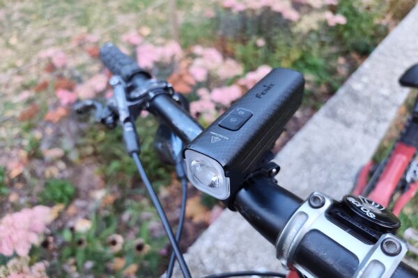 Test: Svetlo Fenix BC28R Emerald