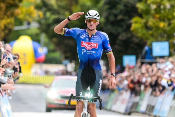 Mathieu van der Poel predviedol absolútne šialene 175-kilometrové sólo víťazstvo v poslednej etape Okolo Luxemburska