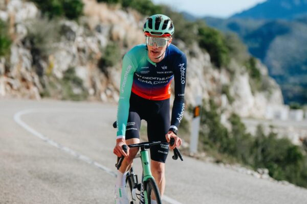 Favorita juniorskej časovky Van Kerckhoveho na tréningu zrazilo auto, na majstrovstvách sveta neodštartuje