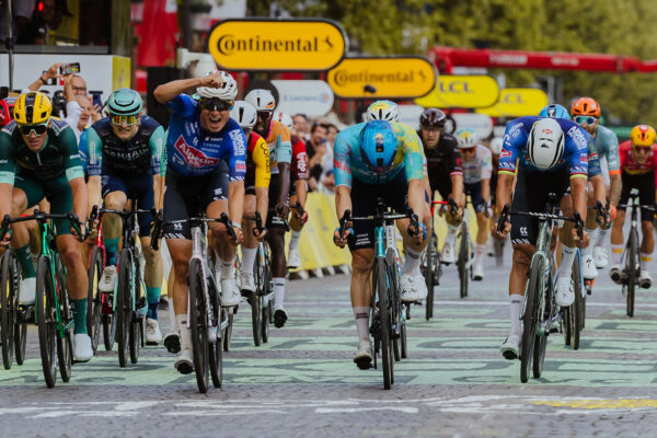 Cavendish zmenil názor na Montmartre. Verí, že šprintéri môžu opäť ovládnuť záver Tour de France