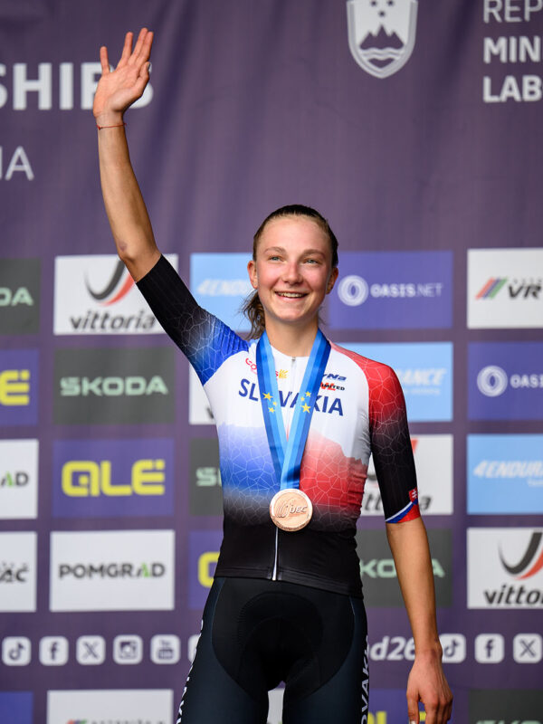 Viktória Chladoňová získala na majstrovstvách Európy druhý bronz, tretia skončila aj v časovke