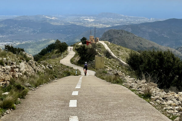 Cykloshop | 1 027 km a 17 700 výškových metrov za 11 dní. Costa Blanca je rajom pre cestných cyklistov