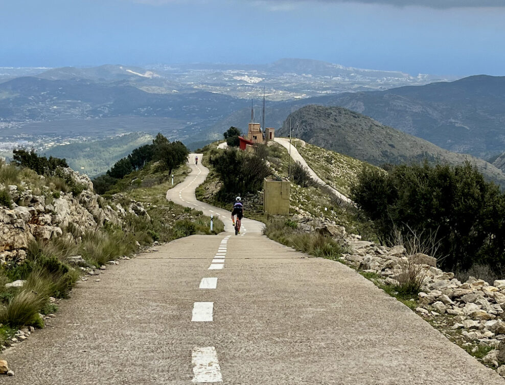 Cykloshop | 1 027 km a 17 700 výškových metrov za 11 dní. Costa Blanca je rajom pre cestných cyklistov