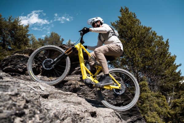 Čo robiť, keď sa vám na elektrobicykli vybije batéria? Praktické rady, ako sa dostať domov