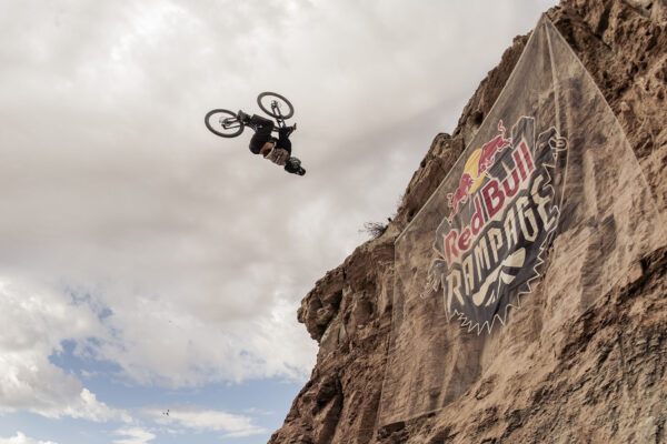 Prečo sa Red Bull Rampage nedal zachrániť? Organizátor reaguje na kritiku a vysvetľuje zrušenie súťaže