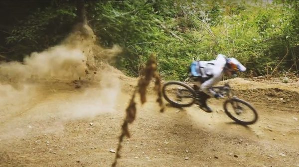 Video: Loic Bruni naberá formu v Queenstowne