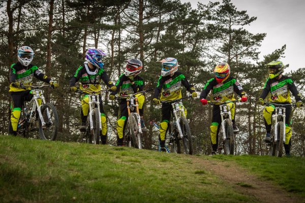 Video: Slovenský DH tím Lapierre-CMS je ready na sezónu!