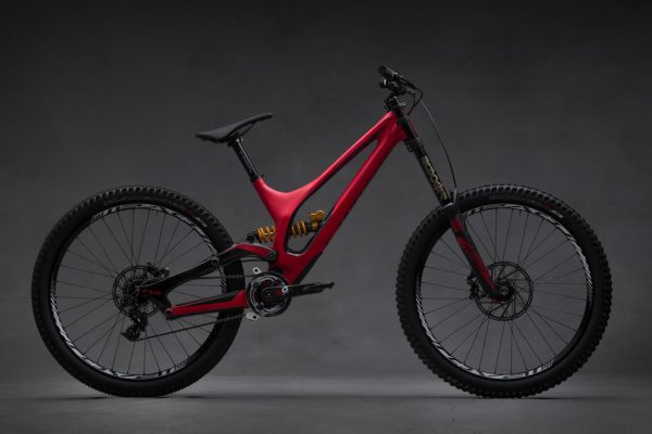 Horúce z výroby: Nový Specialized Demo 2015 s 27,5″ kolesami