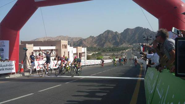 Peter Sagan v Ománe v druhej etape piaty. Na čele sa usadil Cancellara