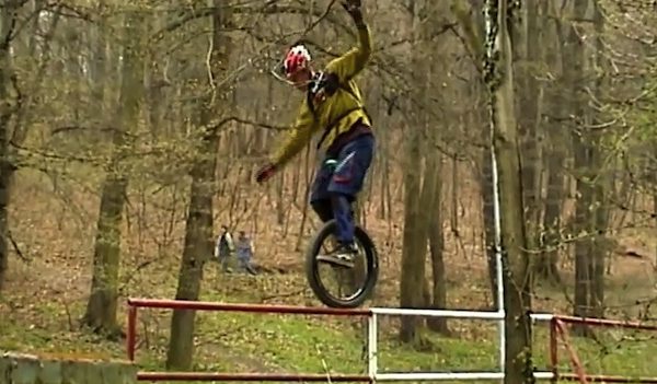 Video: Najznámejší mountain unicyclist v Bratislave