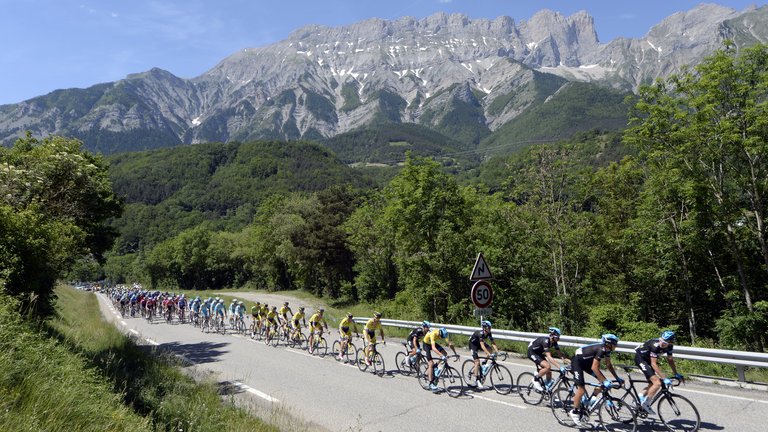 Kennaugh víťazom 1. etapy Criterium du Dauphine, M. Velits 139.