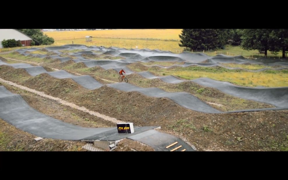 Najhladší pumptrack na svete, na ktorom sa nechcete vyrúbať